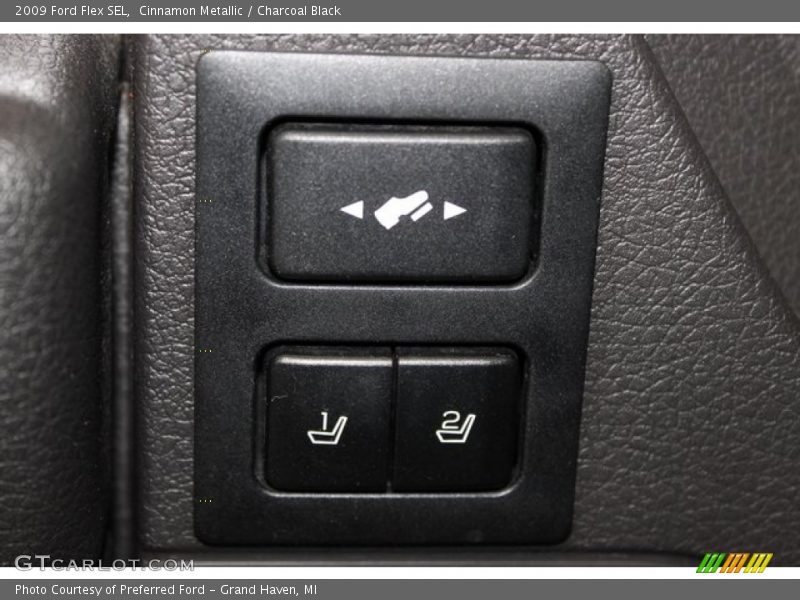 Cinnamon Metallic / Charcoal Black 2009 Ford Flex SEL