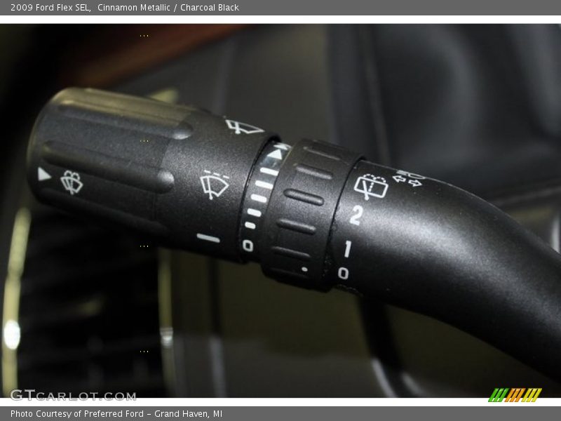 Cinnamon Metallic / Charcoal Black 2009 Ford Flex SEL