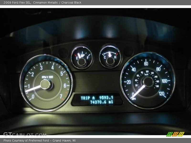 Cinnamon Metallic / Charcoal Black 2009 Ford Flex SEL