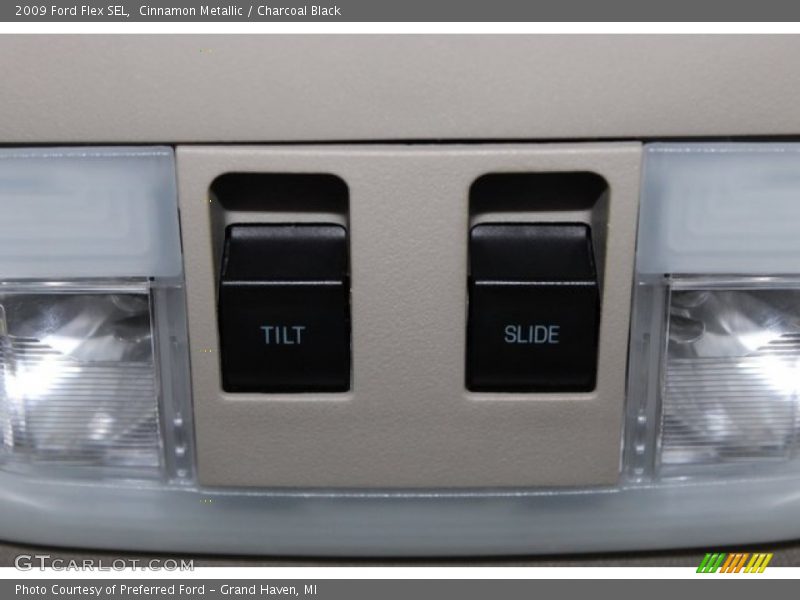 Cinnamon Metallic / Charcoal Black 2009 Ford Flex SEL