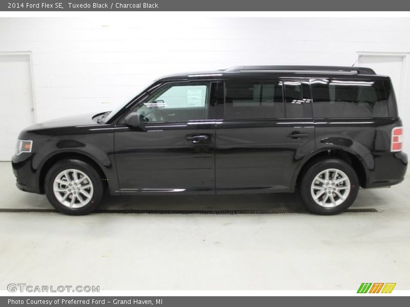 Tuxedo Black / Charcoal Black 2014 Ford Flex SE