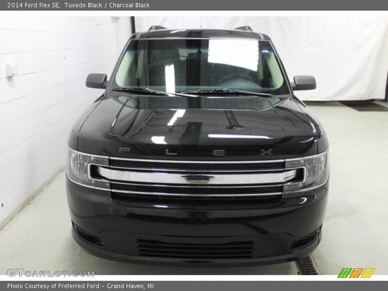 Tuxedo Black / Charcoal Black 2014 Ford Flex SE