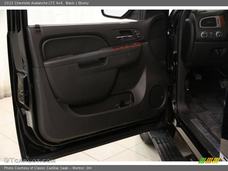 Black / Ebony 2013 Chevrolet Avalanche LTZ 4x4