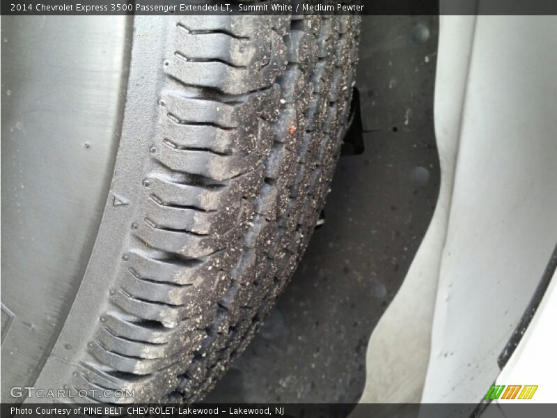 Summit White / Medium Pewter 2014 Chevrolet Express 3500 Passenger Extended LT