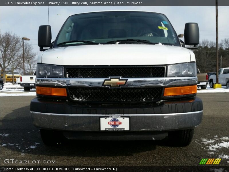 Summit White / Medium Pewter 2015 Chevrolet Express Cutaway 3500 Utility Van