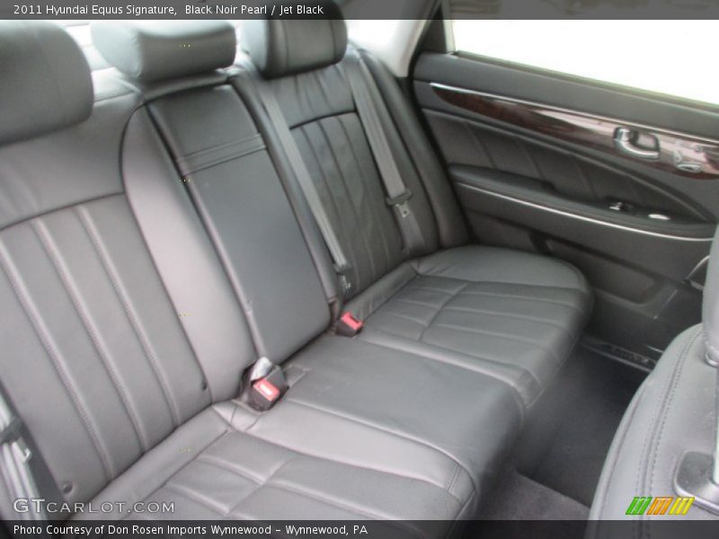 Black Noir Pearl / Jet Black 2011 Hyundai Equus Signature