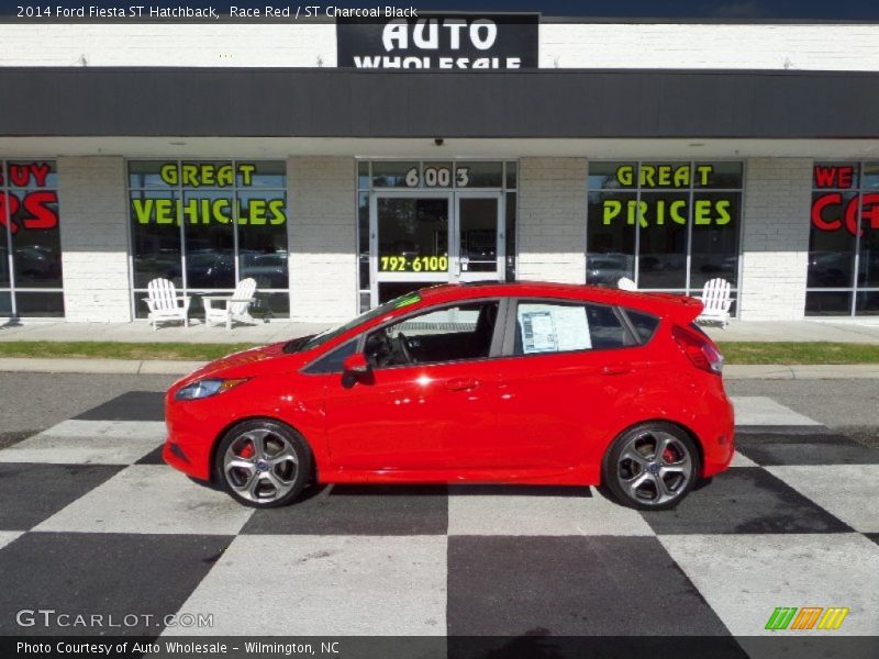 Race Red / ST Charcoal Black 2014 Ford Fiesta ST Hatchback