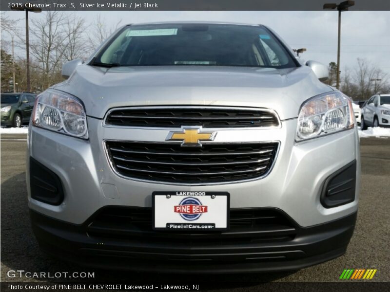 Silver Ice Metallic / Jet Black 2015 Chevrolet Trax LS