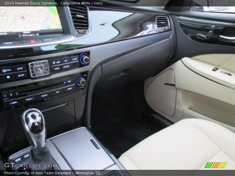 Casablanca White / Ivory 2014 Hyundai Equus Signature