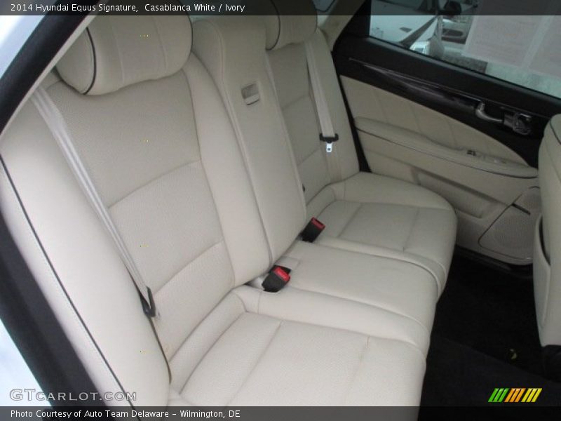 Casablanca White / Ivory 2014 Hyundai Equus Signature