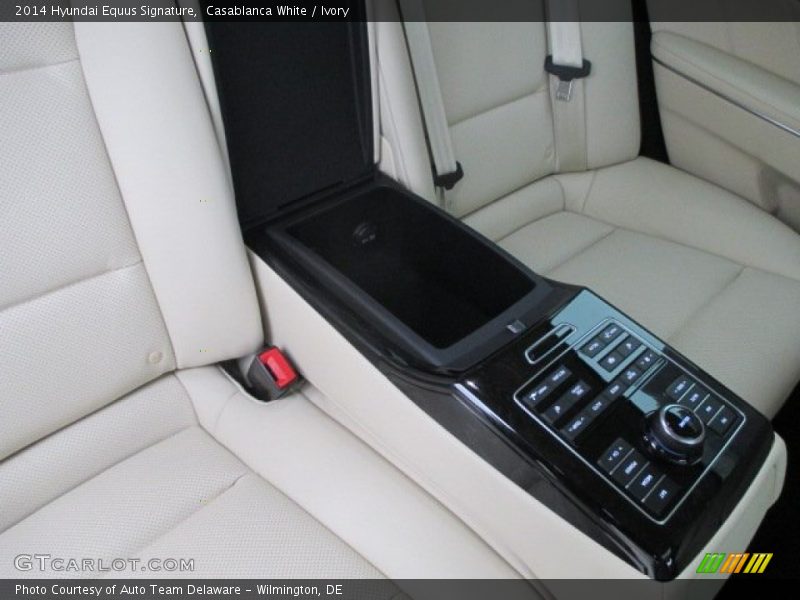 Casablanca White / Ivory 2014 Hyundai Equus Signature