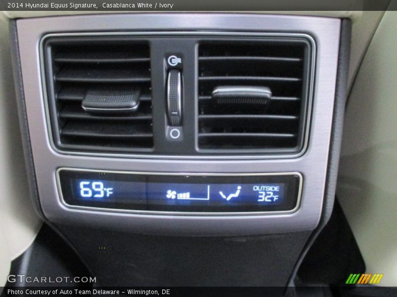 Casablanca White / Ivory 2014 Hyundai Equus Signature