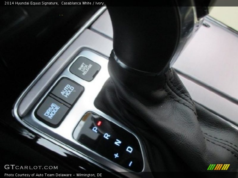 Casablanca White / Ivory 2014 Hyundai Equus Signature