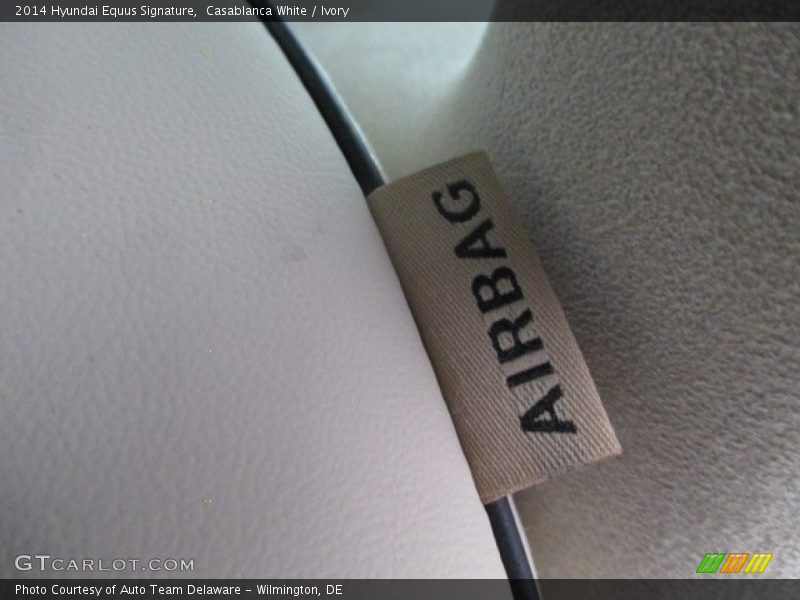 Casablanca White / Ivory 2014 Hyundai Equus Signature