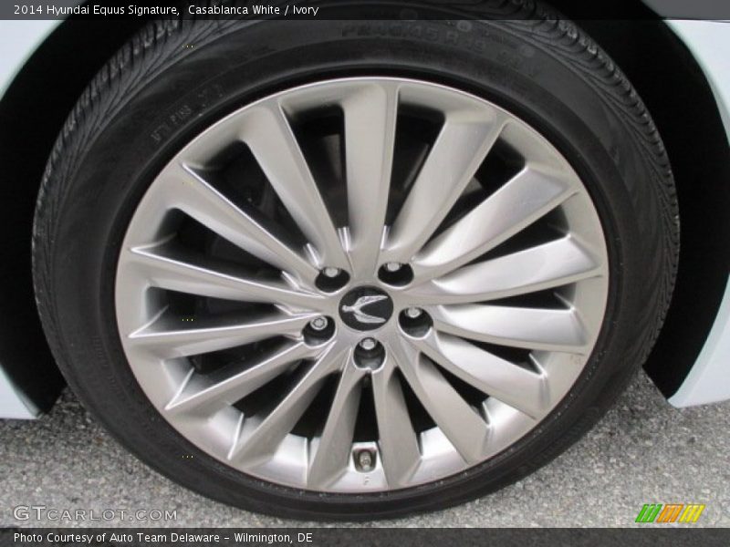 Casablanca White / Ivory 2014 Hyundai Equus Signature