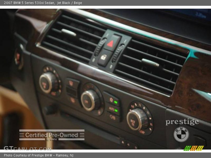 Jet Black / Beige 2007 BMW 5 Series 530xi Sedan
