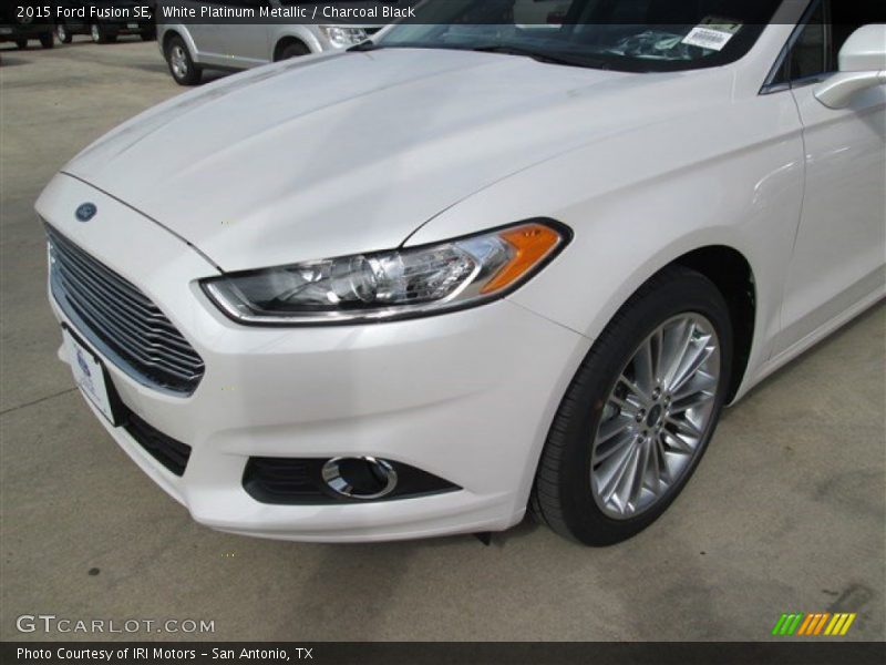 White Platinum Metallic / Charcoal Black 2015 Ford Fusion SE