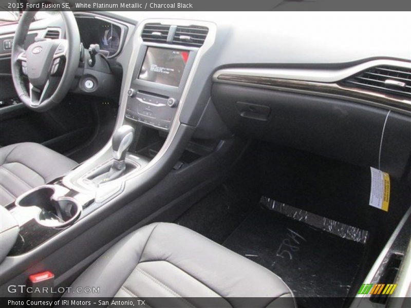 White Platinum Metallic / Charcoal Black 2015 Ford Fusion SE
