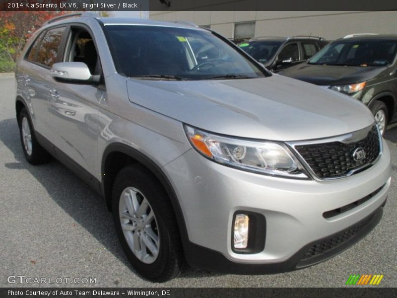 Front 3/4 View of 2014 Sorento LX V6