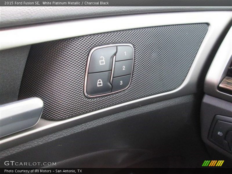 White Platinum Metallic / Charcoal Black 2015 Ford Fusion SE
