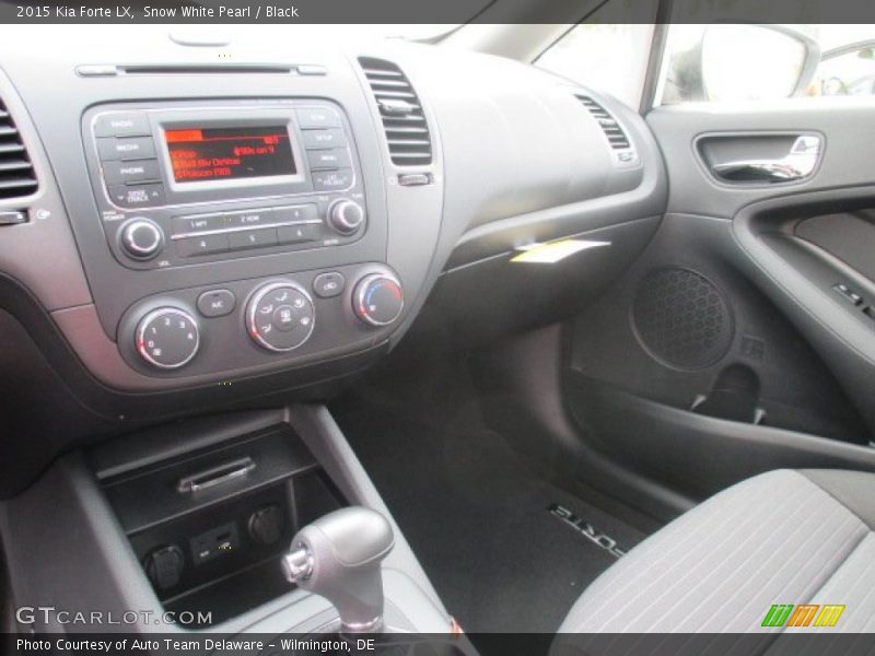 Snow White Pearl / Black 2015 Kia Forte LX