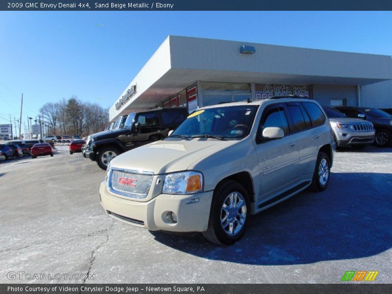 Sand Beige Metallic / Ebony 2009 GMC Envoy Denali 4x4