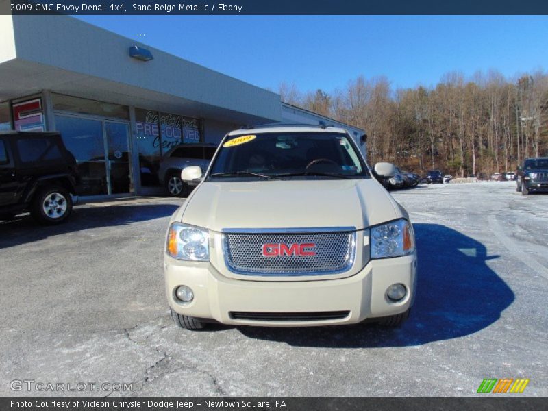 Sand Beige Metallic / Ebony 2009 GMC Envoy Denali 4x4