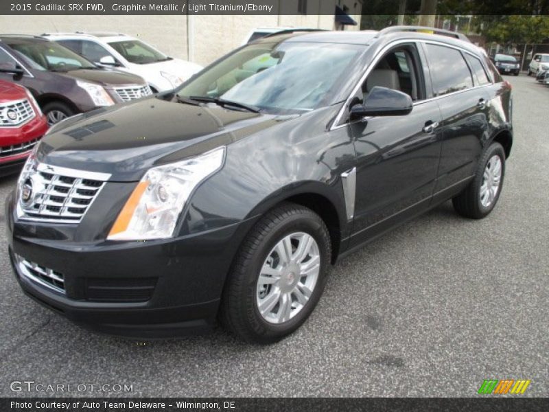 Front 3/4 View of 2015 SRX FWD