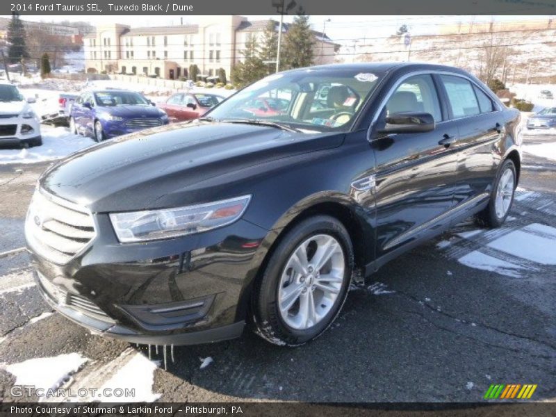 Tuxedo Black / Dune 2014 Ford Taurus SEL