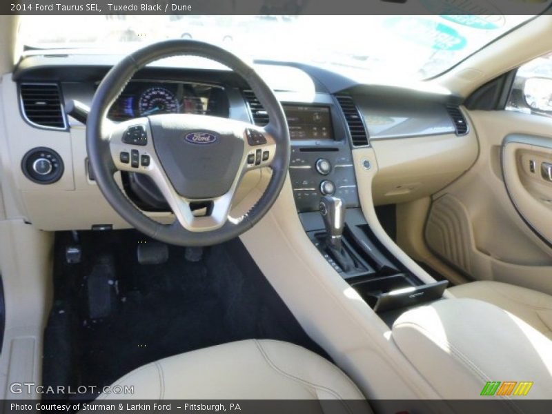 Tuxedo Black / Dune 2014 Ford Taurus SEL