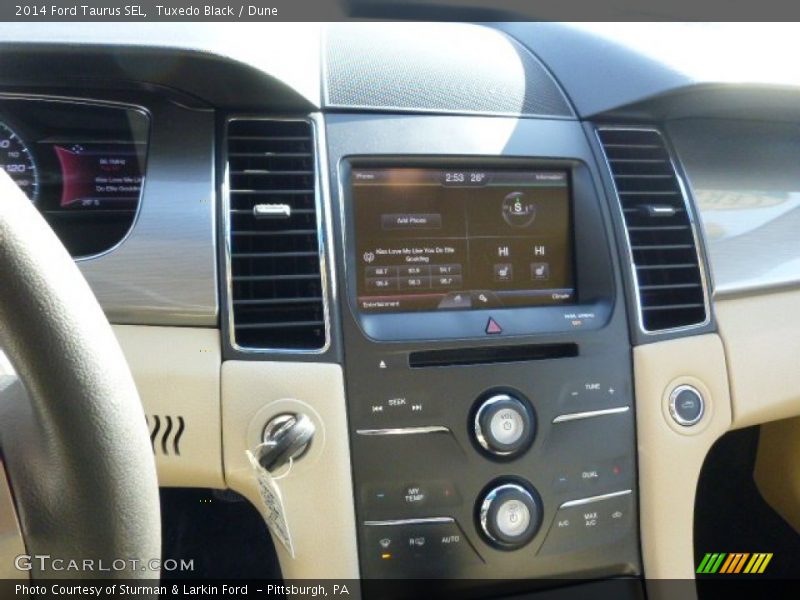 Tuxedo Black / Dune 2014 Ford Taurus SEL