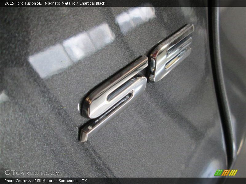Magnetic Metallic / Charcoal Black 2015 Ford Fusion SE