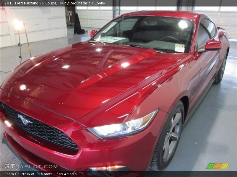 Front 3/4 View of 2015 Mustang V6 Coupe