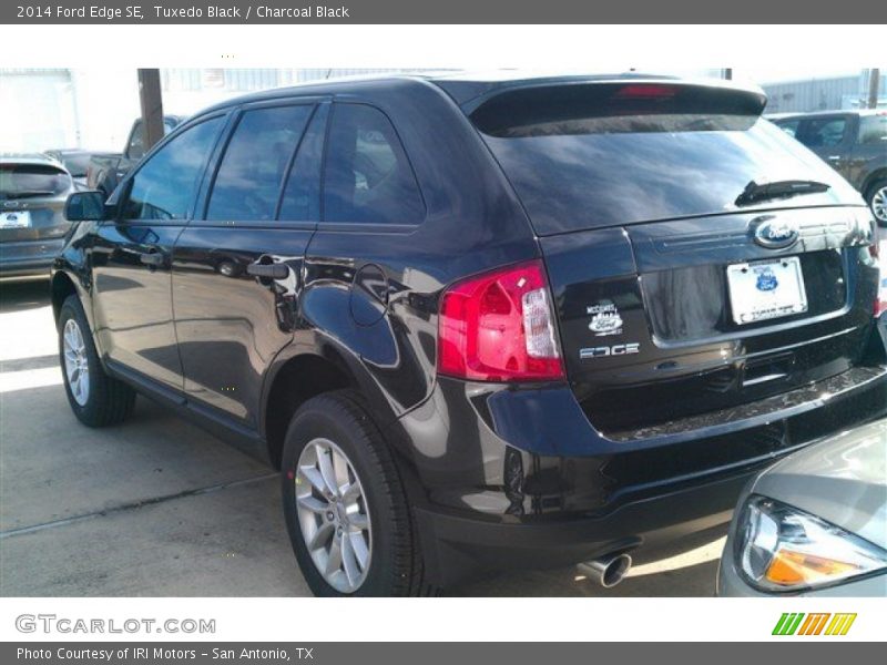 Tuxedo Black / Charcoal Black 2014 Ford Edge SE