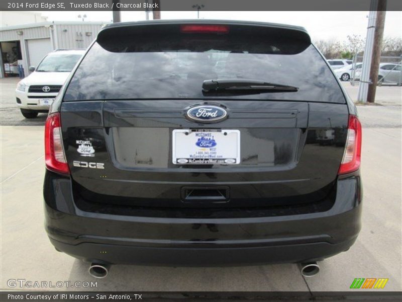 Tuxedo Black / Charcoal Black 2014 Ford Edge SE