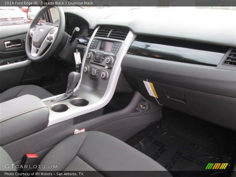 Tuxedo Black / Charcoal Black 2014 Ford Edge SE