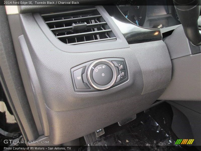 Tuxedo Black / Charcoal Black 2014 Ford Edge SE