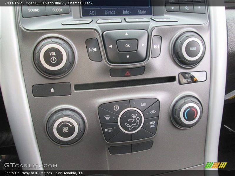 Tuxedo Black / Charcoal Black 2014 Ford Edge SE