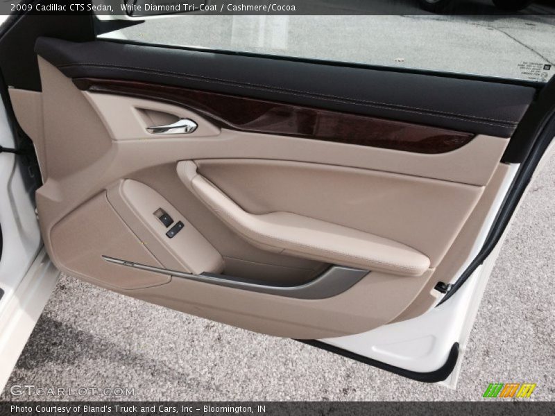 White Diamond Tri-Coat / Cashmere/Cocoa 2009 Cadillac CTS Sedan