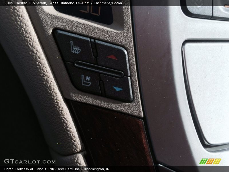 White Diamond Tri-Coat / Cashmere/Cocoa 2009 Cadillac CTS Sedan