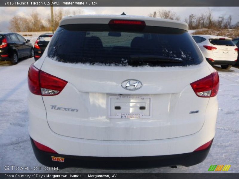 Winter White / Black 2015 Hyundai Tucson GLS AWD