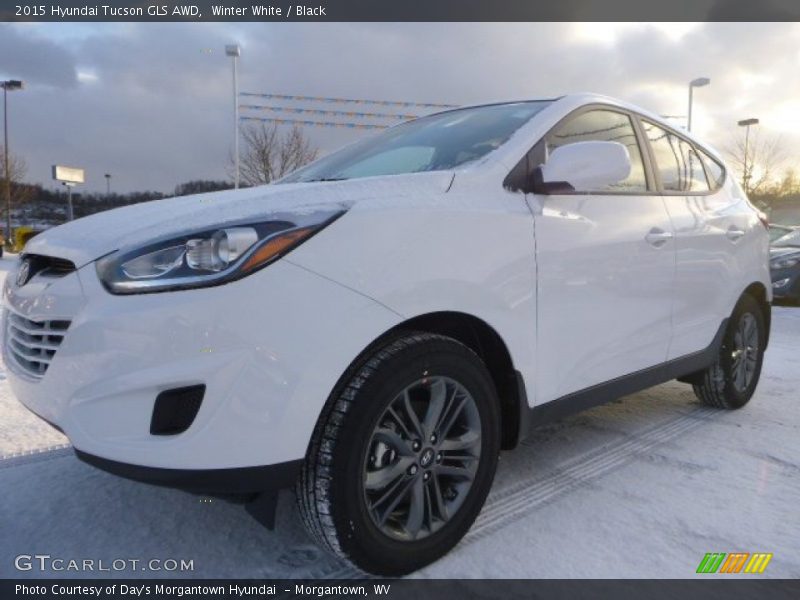 Winter White / Black 2015 Hyundai Tucson GLS AWD