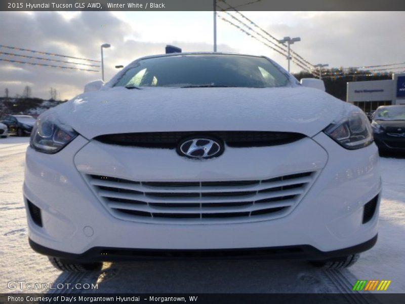 Winter White / Black 2015 Hyundai Tucson GLS AWD