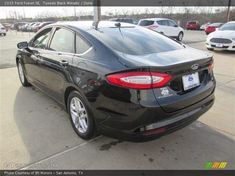 Tuxedo Black Metallic / Dune 2015 Ford Fusion SE