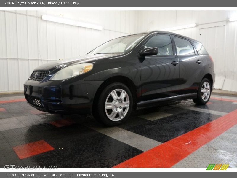 Front 3/4 View of 2004 Matrix XR