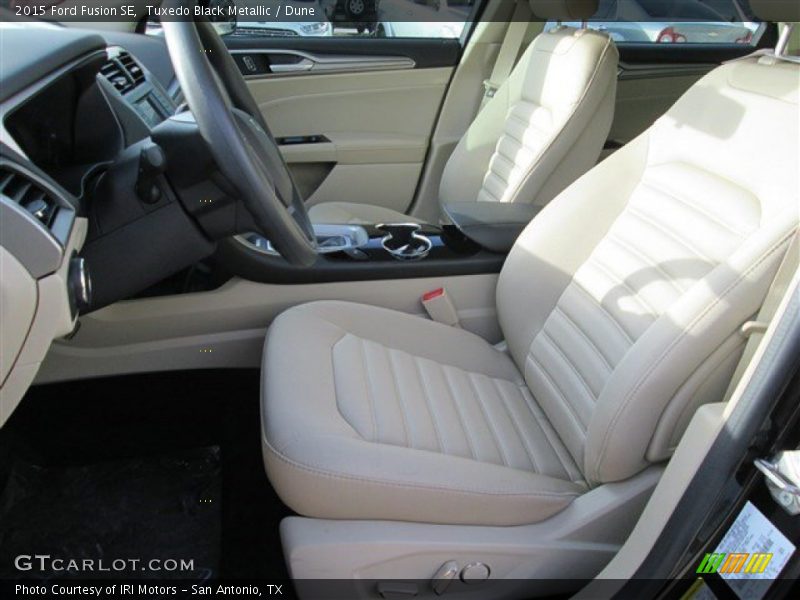 Tuxedo Black Metallic / Dune 2015 Ford Fusion SE