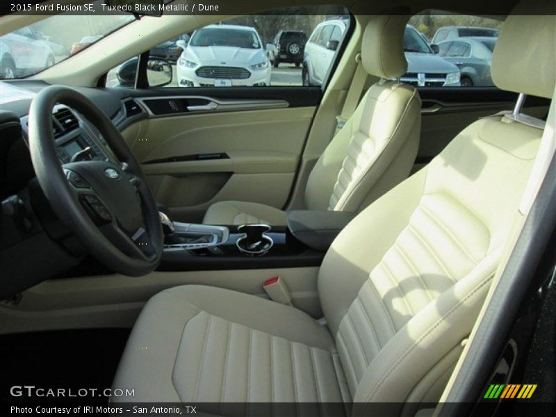 Tuxedo Black Metallic / Dune 2015 Ford Fusion SE