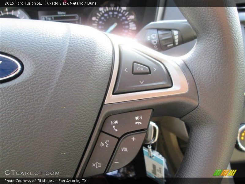 Tuxedo Black Metallic / Dune 2015 Ford Fusion SE