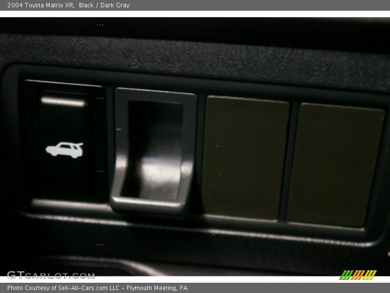 Black / Dark Gray 2004 Toyota Matrix XR