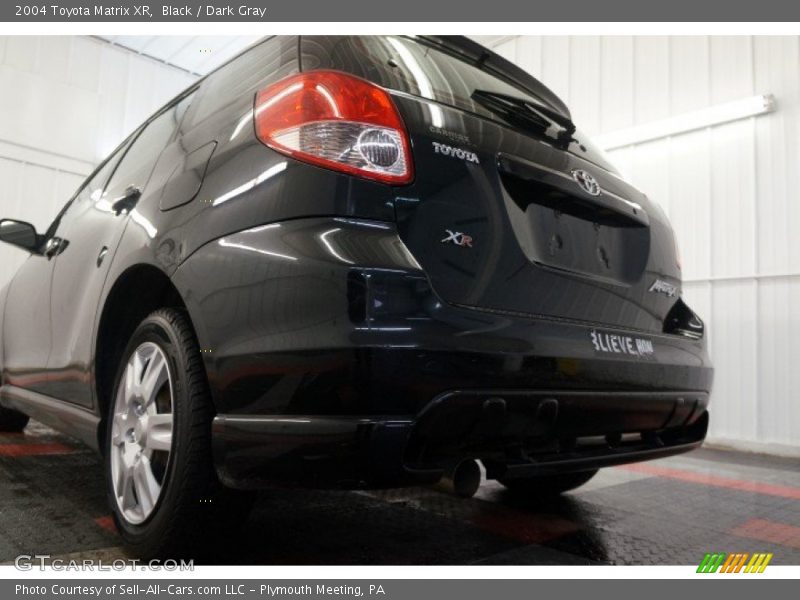Black / Dark Gray 2004 Toyota Matrix XR